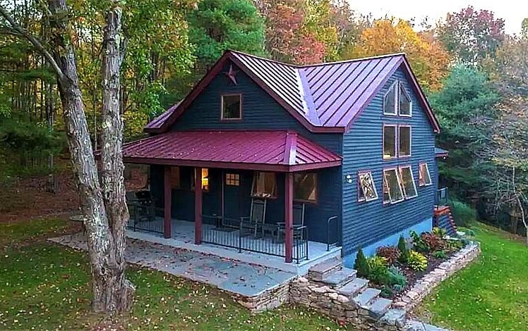 Scott Brook Cabin exterior