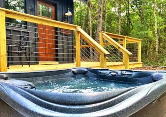 Serenity in the Glen Hot Tub