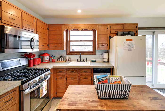 Skylark Cabin kitchen