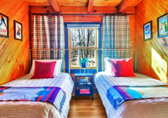 Skypine Lodge Bedroom
