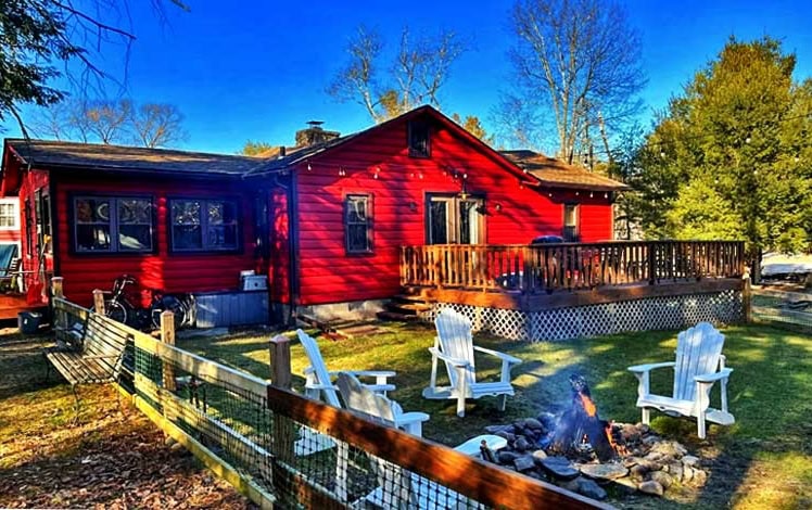 Smallwood Lake Cabin Exterior