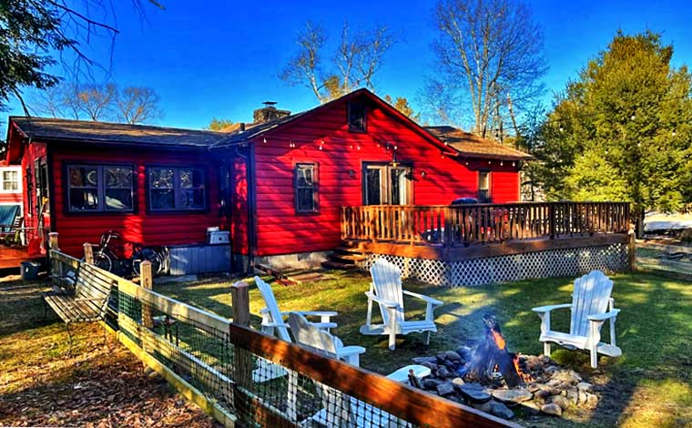 Smallwood Lake Cabin Exterior