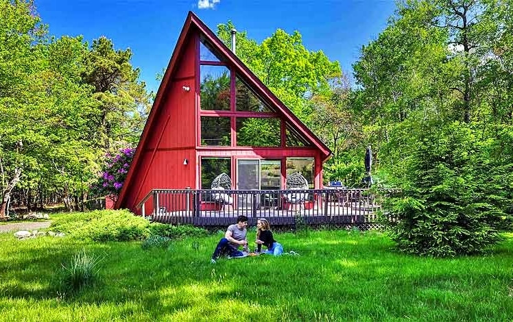 Sojourn Chalet Exterior