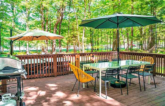 Stillwater Cabin Deck and Grill