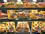 Stroudsmoor Inn Towne Bakery Cafe dei display case
