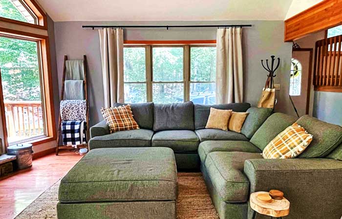 Stunning Big Bass Chalet Living Room