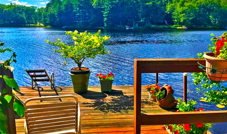 Stunning Lakefront Boat Dock