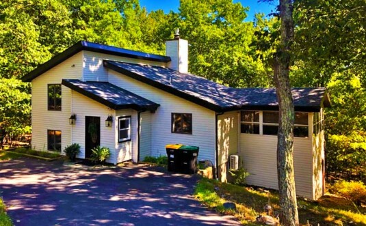 Summit Lodge Exterior