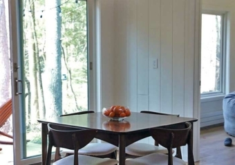 Ten Mile River Cabin dining table