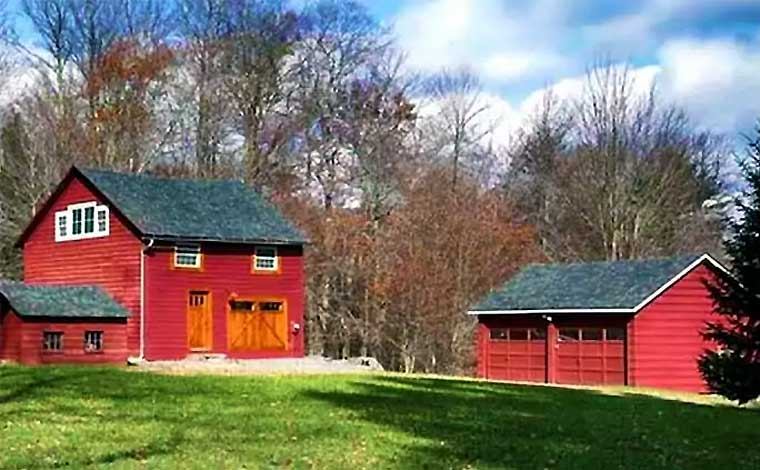 the barn on stoney hollow exterior