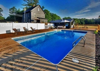 The Blank Farmhouse Private Pool