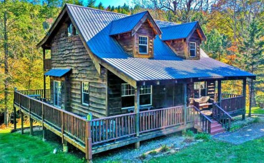 The Brookside Lodges cabin exterior
