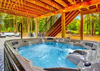 The Driftwood Hot Tub