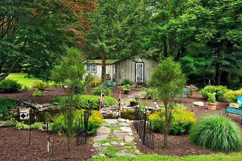 The-Frogtown-Inn-Bed-&-Breakfast-garden