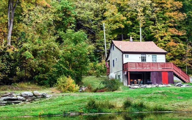 The Pond House at Millrift exterior