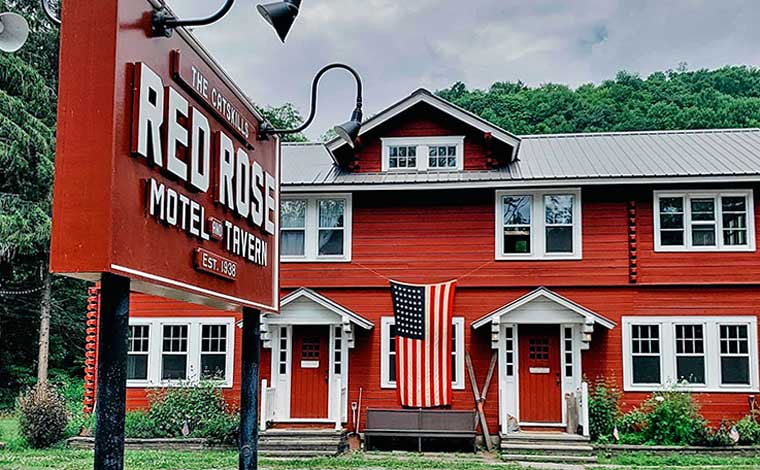 The Red Rose Motel Exterior