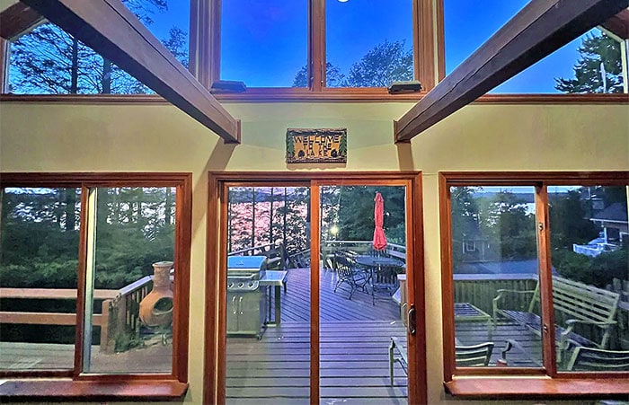 Treehouse on Lake Wallenpaupack deck