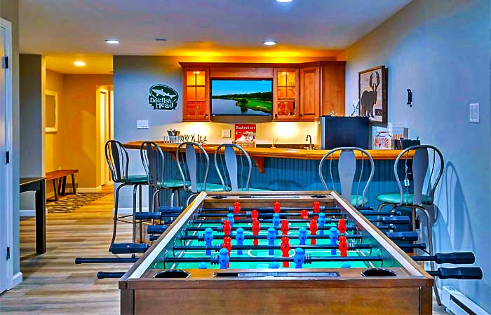 Ursa Major Lodge Bar and Game Room