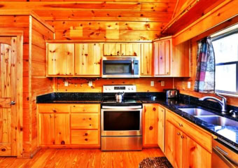 White Haven Riverfront Cabin Kitchen