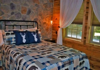 White Tailed Lodge bedroom