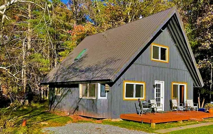 Woodsy Chalet in White Mills exterior