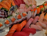 yu san sushu & ramen sushi roll combo plate