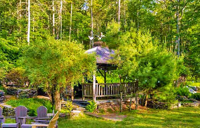 Yulan Woodlands Gazebo