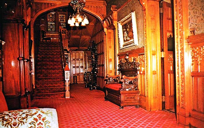 asa-packer-mansion-museum-center-hall