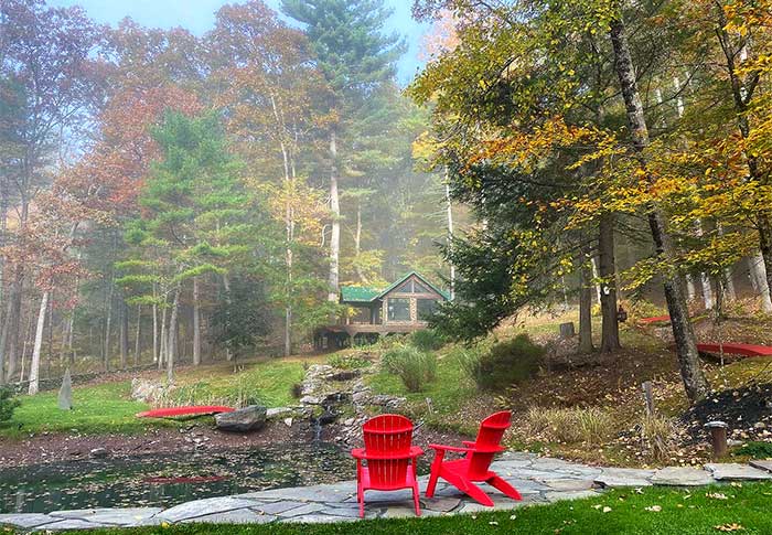 Bluestone Cabin sitting area