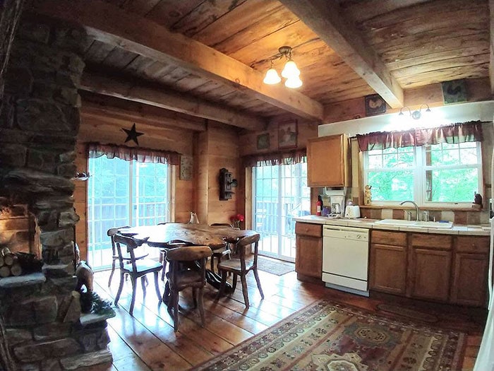 brookside-lodges-kitchen