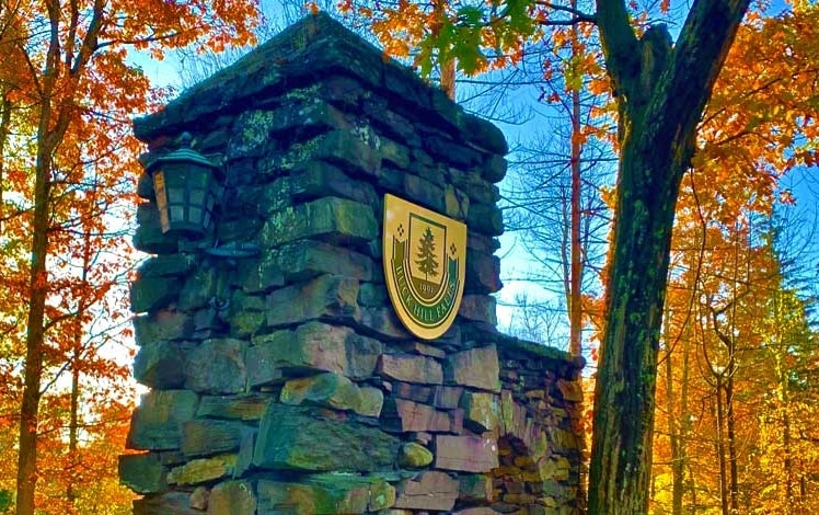 buck hill falls welcome sign