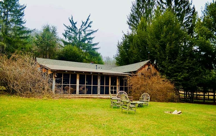 cabin at walpack exterior
