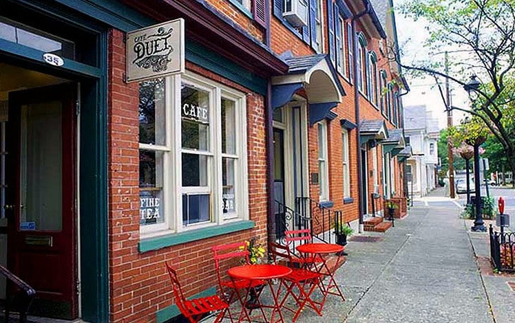cafe duet stroudsburg exterior cafe on sidewalk