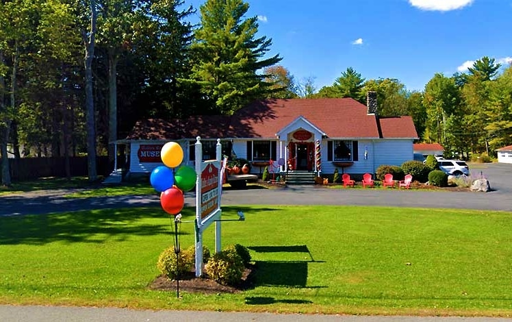 Callies Candy Kitchen Exterior From Road 748x470 