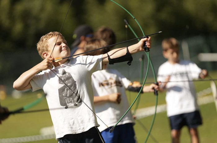 camp-Weequahic-kids-archery