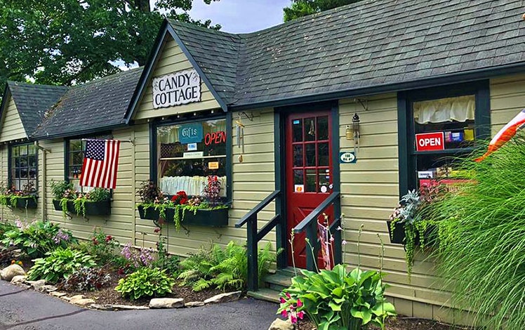 exterior of shop in apple valley