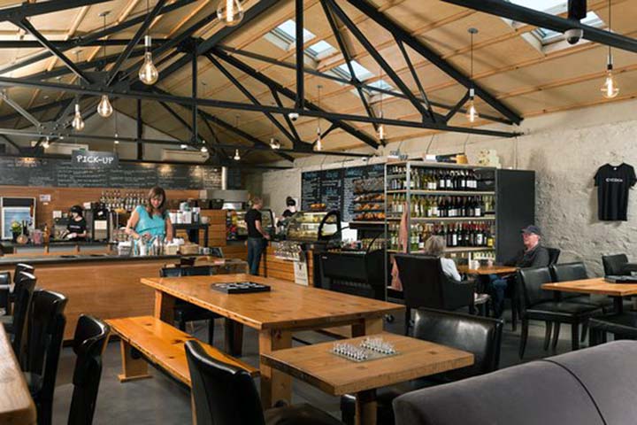 cocoon-coffee-house-and-bakery-interior