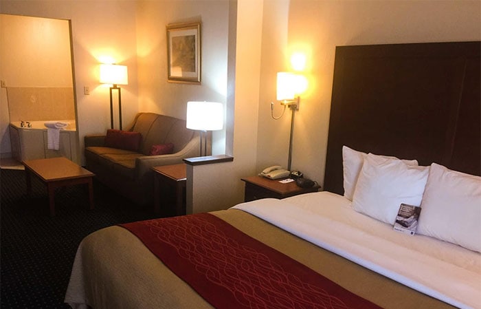 comfort-inn-and-suites-mount-pocono-suite