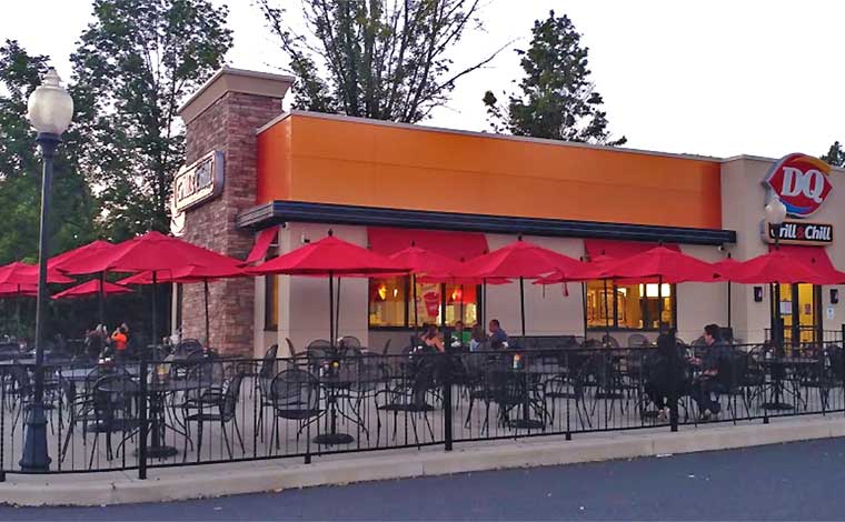 dairy queen grill & chill dining patio