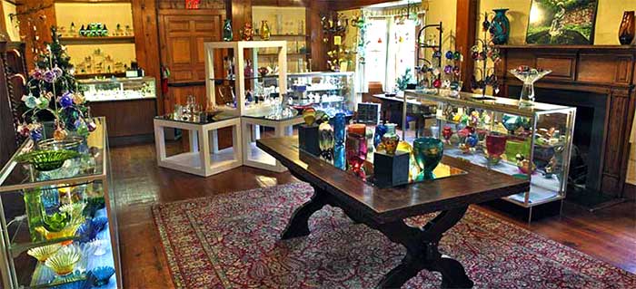 dorflinger-glass-museum-gift-shop-interior