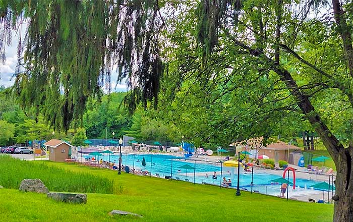 fawn lake forest outdoor pool