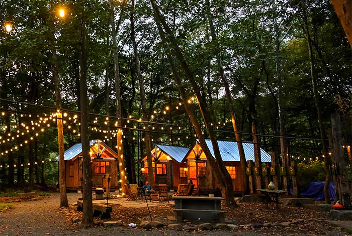 grant's woods dining cabins at night