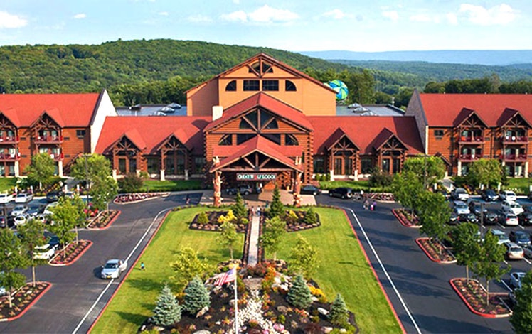 great-wolf-lodge-resort-pocono-exterior