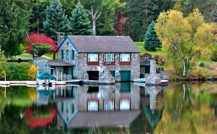 hemlock farms house on the lake