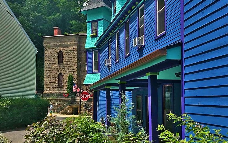 guesthouse apartment building exterior