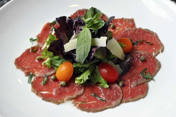 kol-steakhouse-hotel-anthracite-carpaccio