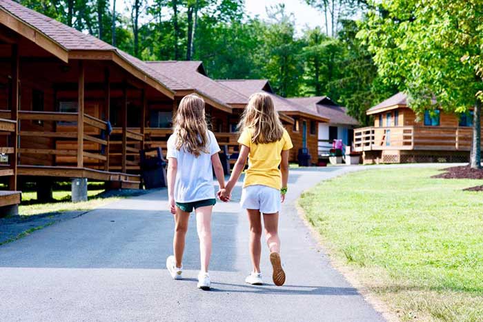 lake-camp-bryn-mawr-cabins