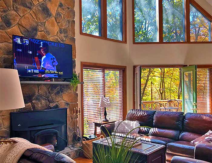 maple mountain retreat seating area