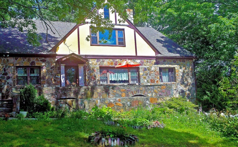 maurrocks-bed-and-breakfast-front-of-house