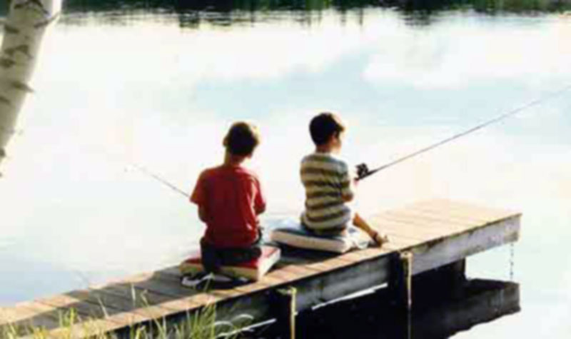 mountain-springs-lake-resort-2-little-boys-fishing-from-pier